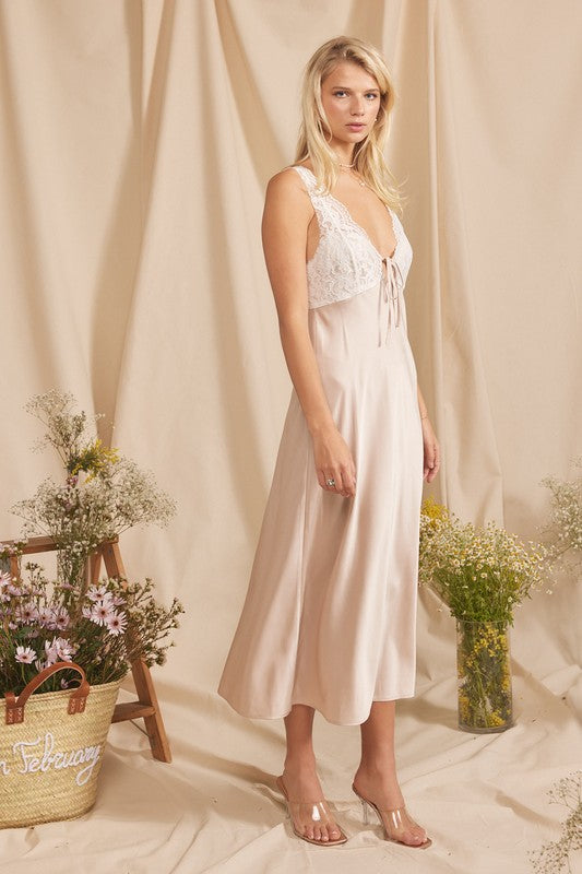 Perfect Day Midi Dress in Champagne