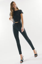 Catch The Vibe Skinny Jeans in Black